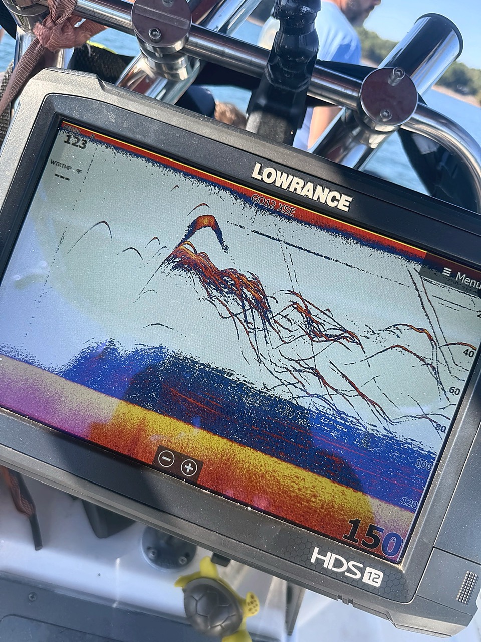 Lake Lanier Striper Fishing Report – October 12, 2026 Striped bass school shown on Lake Lanier sonar in 70 feet of water